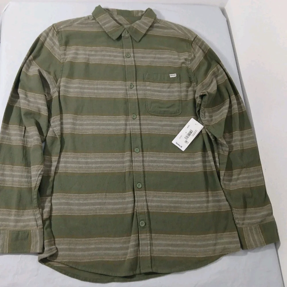 Quiksilver Men's Casual Plaid and Striped Shirt Set - Picture 8 of 11